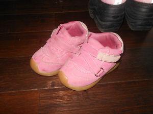 Size 4 toddler sneakers