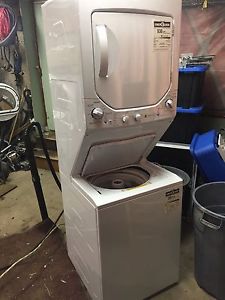 Stacking washer and dyer