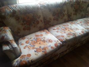 USED COUCH FOR FREE.