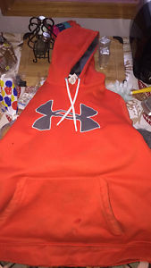 Under.armor hoodie size large 10$