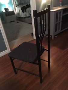 Wanted: 4 Black Metal chairs