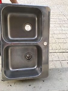 Wanted: Standard size kitchen sink