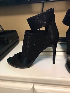 Women's GUESS heels