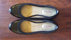 Women's shoes