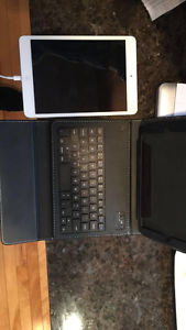 iPad mini 2 gen 4 and black leather keyboard case