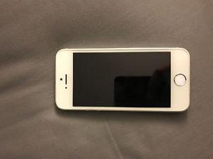 iPhone 5s -- 16gb & charger and phone cases