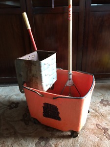 industrial mop bucket