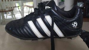 Adidas Girls Soccer Cleats size 3 for sale $5.00