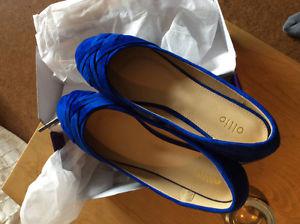 Blue velvet ballet slipper style flat shoes