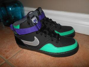 Brand New Boys 7Y Nike High Tops (Size 7 Youth)