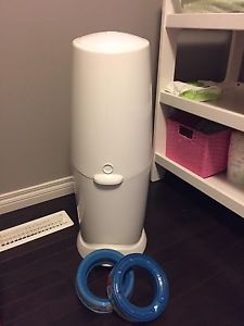 Diaper Genie w/ 3 refills