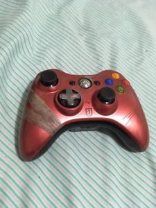 Limited edition tomb raider Xbox 360 controller