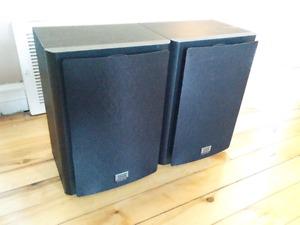 ONKYO SKB-980 speakers