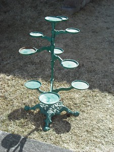 PLANT HOLDER - CAST IRON - LEE VALLEY