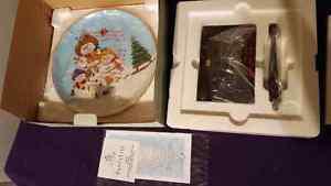 Retired Partylite Collectible Snowball Plate