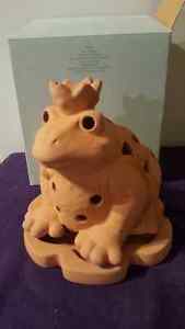 Retired Partylite Terracotta Frog Prince Tealight Holder