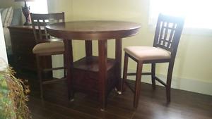 Round dining table with extention