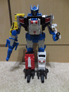 Transformers Universe Micromasters Protectobots Defensor