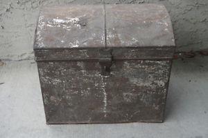 Vintage bread box/storage metal box w worn antique zinc
