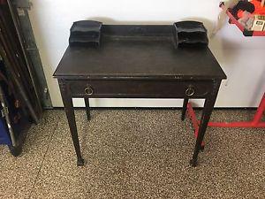 Wanted: Antique desk
