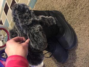 Winter Boots - Girls Size 4