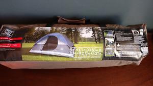 4 peraon tent for sale (read description)