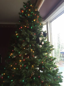 7 1/2 prelit Christmas tree