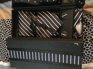 BRAND NEW TIE AND HANDKERCHIEF WITH CUFFLINGS SET