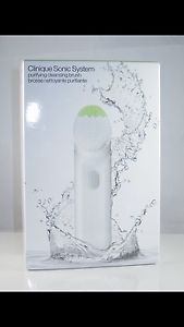 CLINIQUE Sonic System Purifying Cleansing Brush