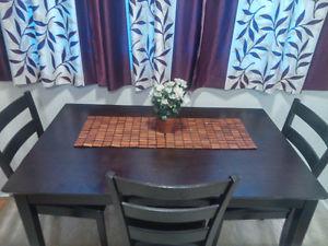 Dark reddish brown Oak-wood color dining set. Mint