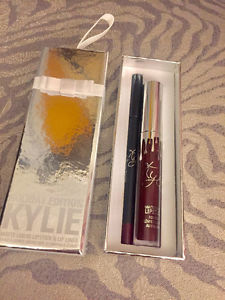 Kylie lip kit (Vixen, Holiday Edition)