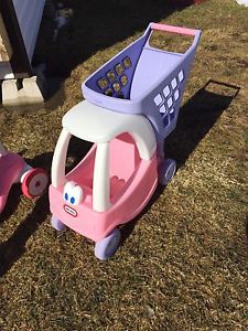 Little Tikes Princess Coupe Shopping Cart