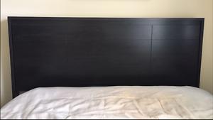 MOVING SALE - headboard / tête de lit AND bed base/base de