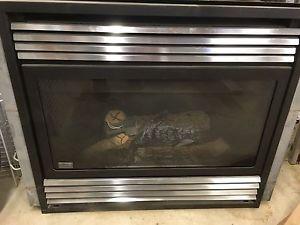 Napoleon Gas fireplace in good condition