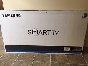 New TV for sale !! Never open the packaging!!