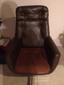 OFFICE CHAIR - Brown leather