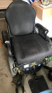 QUANTUM  electric wheelchair
