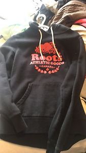 Roots sweater size small