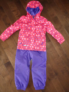 Size 4-5 Girls rain suit