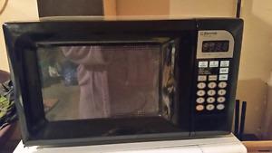 Smaller Emerson Microwave