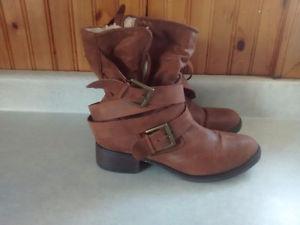 Swade boots, size 7