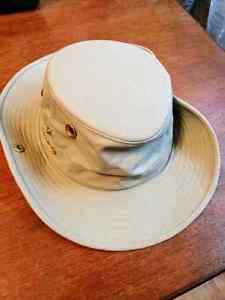 Tilley hat