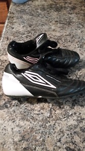 Umbro youth girls cleats Size 1