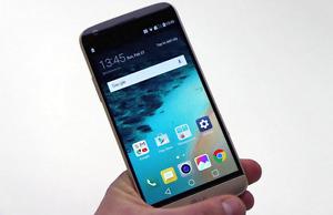 Unlocked LG G5 in great condition