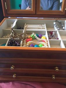 Wanted: Wooden jewelry holder/storage