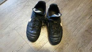 soccer cleats size 2