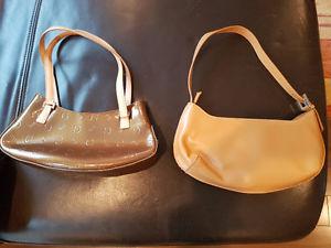 2 shoulder bags