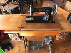 Antique Singer Sewing Machine (Manual foot Pedal)