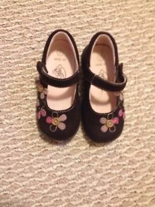 Brown and pink shoes size 6-7