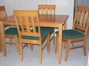 Dinette Table & Chairs